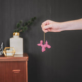 Kerstophanger ballonhond van keramiek - roze - 6,5x3x6 cm